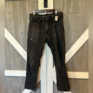 WJ3. Old Navy men’s Regular fit black distressed jeans.